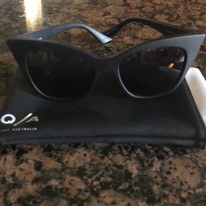 QUAY “Modern Love” sunglasses